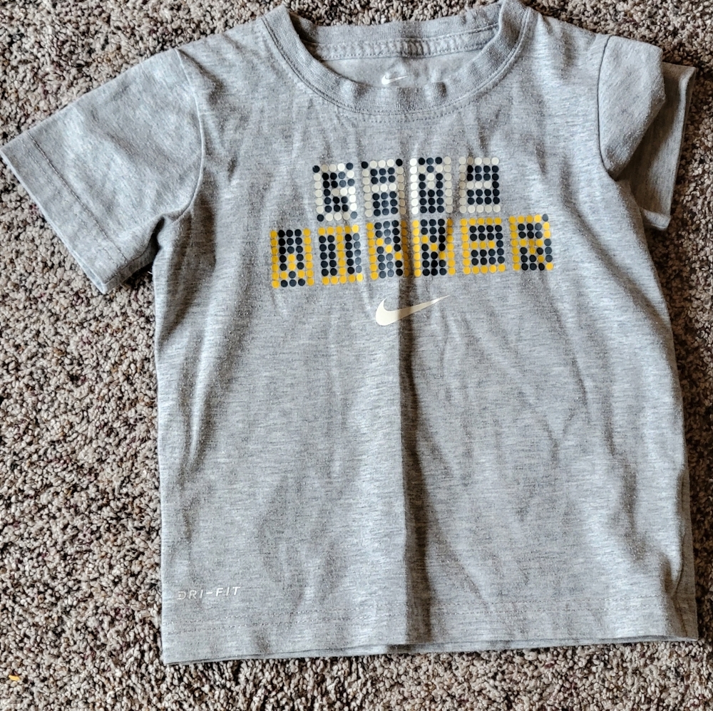 3t Nike shirt